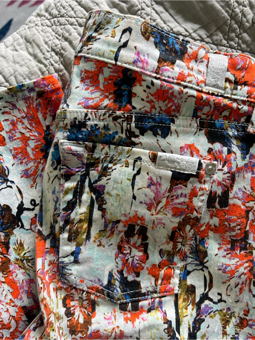 7 For All Mankind floral haze print skinny ankle jeans - Picture 6 of 7
